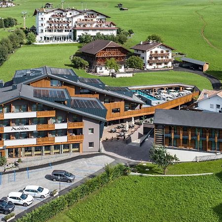 Hotel Alpenroyal Кастелрото Екстериор снимка