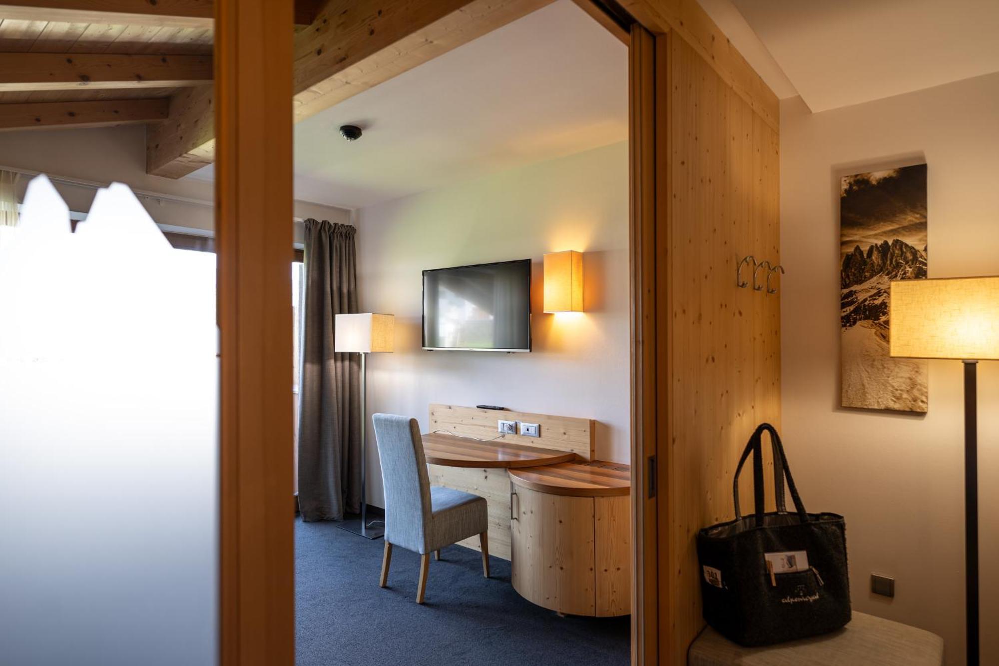 Hotel Alpenroyal Кастелрото Екстериор снимка
