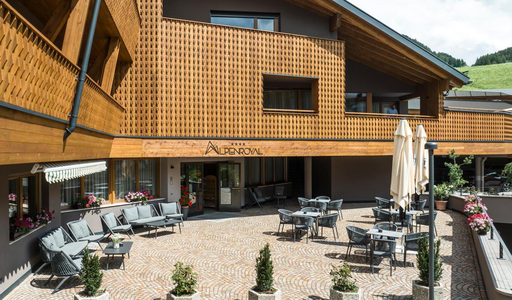 Hotel Alpenroyal Кастелрото Екстериор снимка