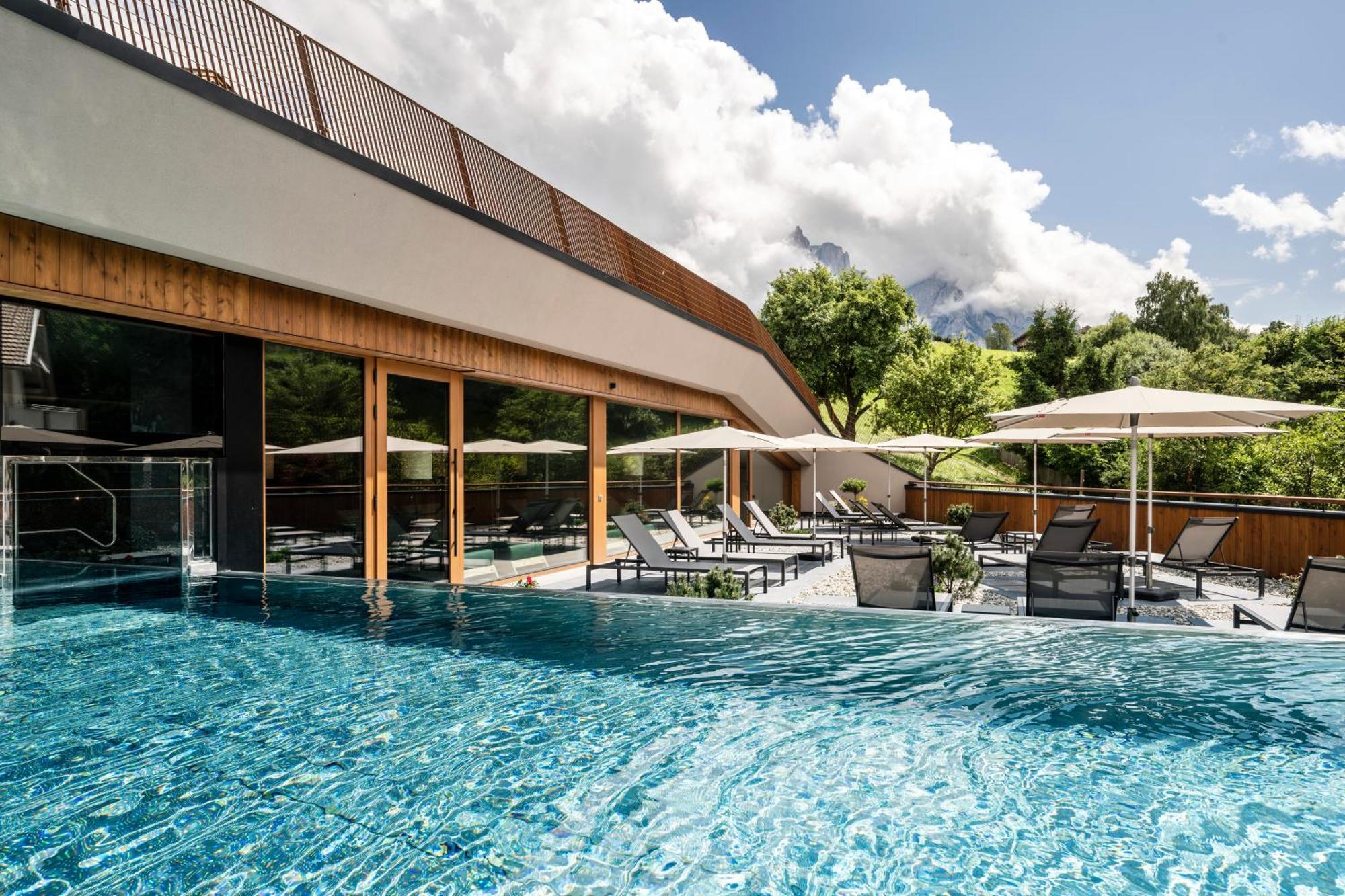 Hotel Alpenroyal Кастелрото Екстериор снимка